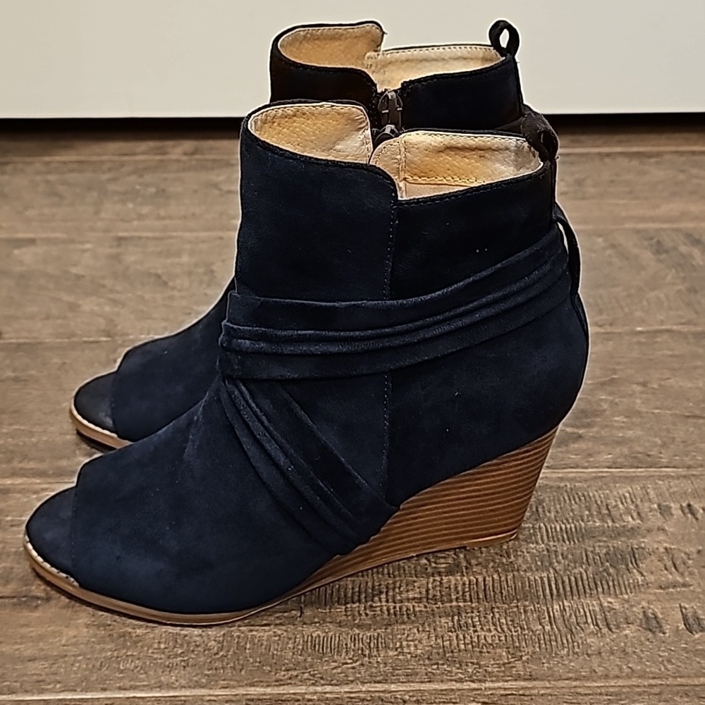 Journee Sabeena Collection Navy Boots sz 9 - Picture 2 of 7